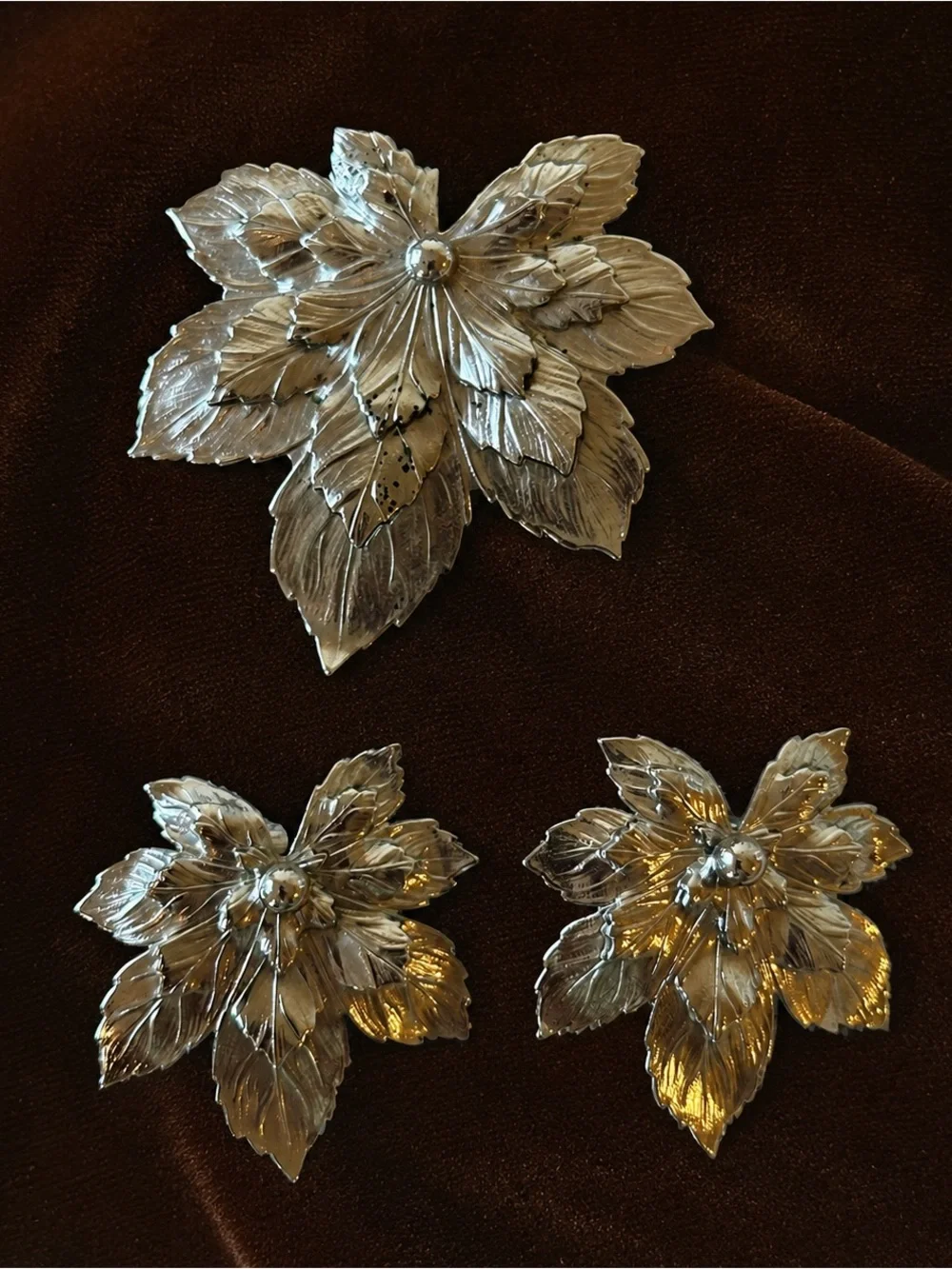 Vintage Silver Tone Floral Leaf Brooch & Clip Earrings Set
